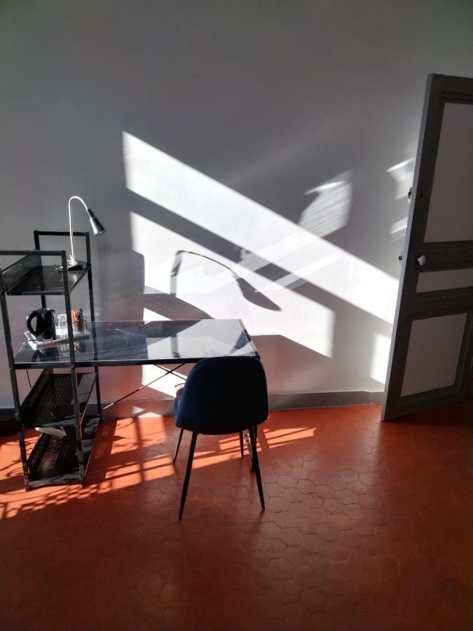La Plaine Cours Julien: Creative Quarter Private Room Marseille Exterior photo