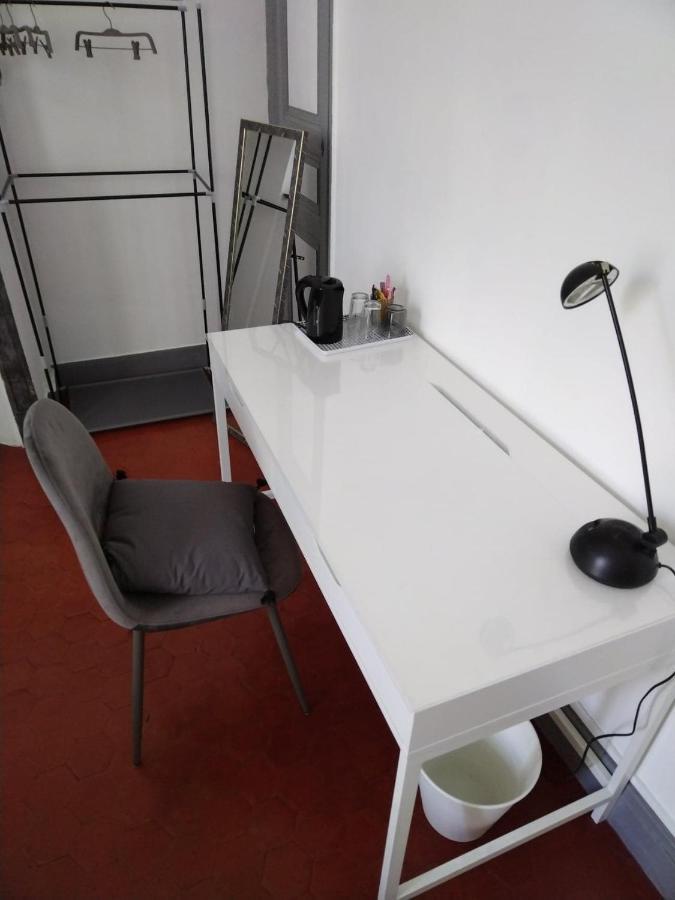 La Plaine Cours Julien: Creative Quarter Private Room Marseille Exterior photo