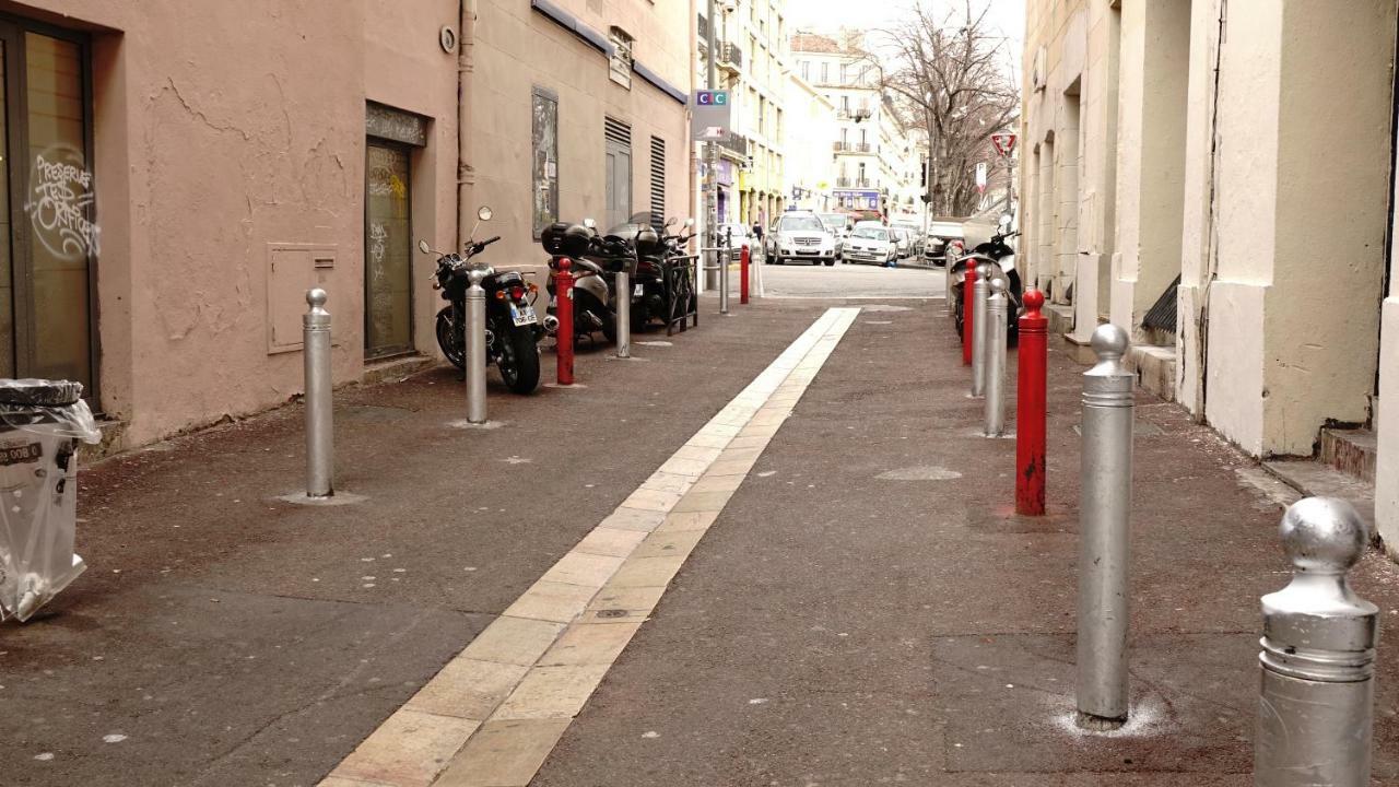 La Plaine Cours Julien: Creative Quarter Private Room Marseille Exterior photo